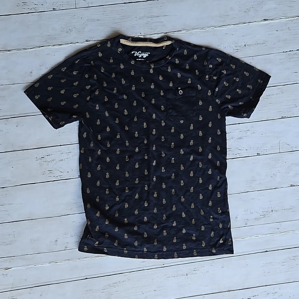 Navy Pineapple Dressy Tee Size L 14/16
